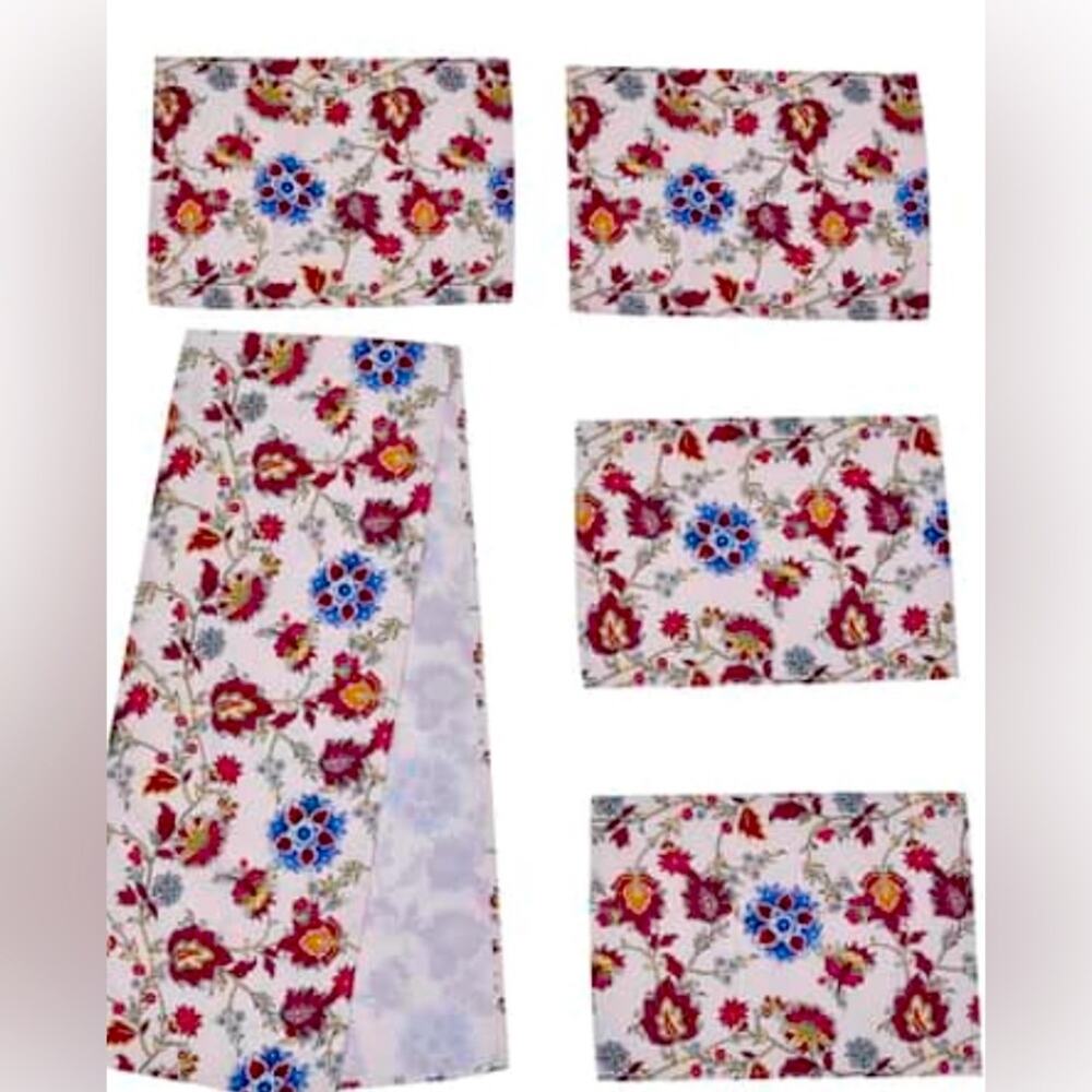Clearance - Table Runner and 4 Placemats in a Floral Design